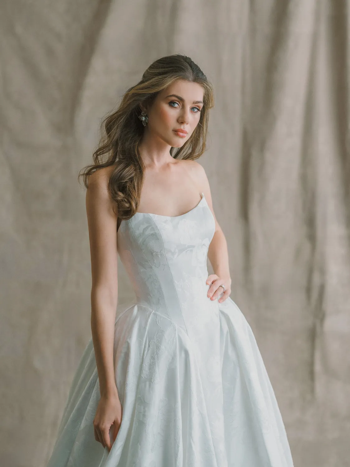 Abella E608 Athene brudekjole ivory jacquard
