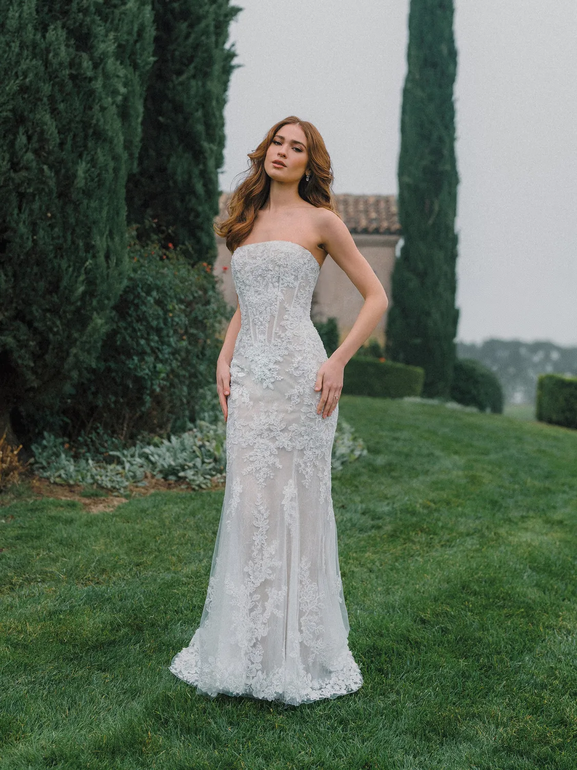 Allure Bridals A1495 brudekjole nude crescent-hals