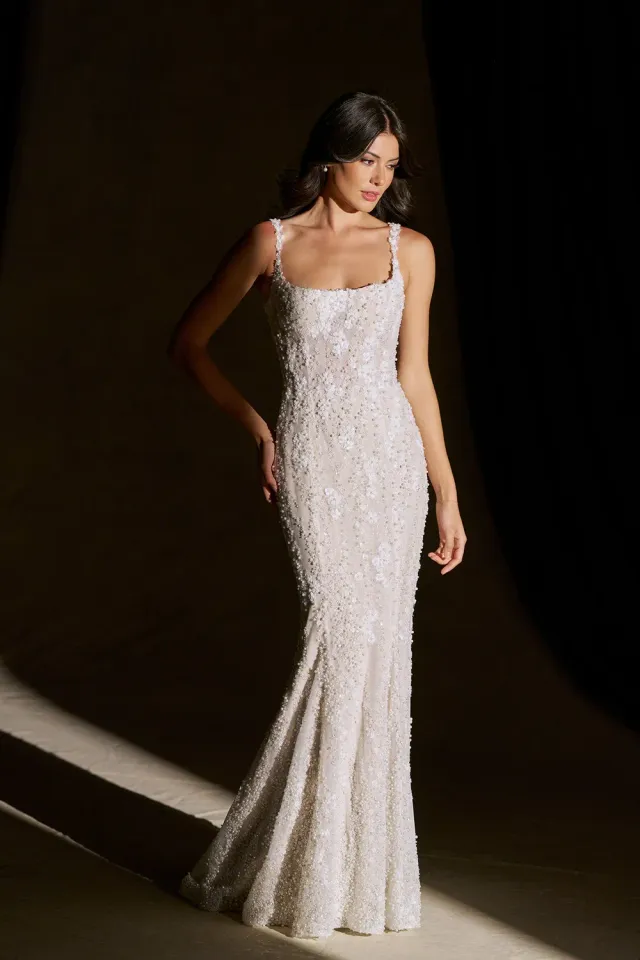 Allure Couture C847 brudekjole ivory blomsterblonde