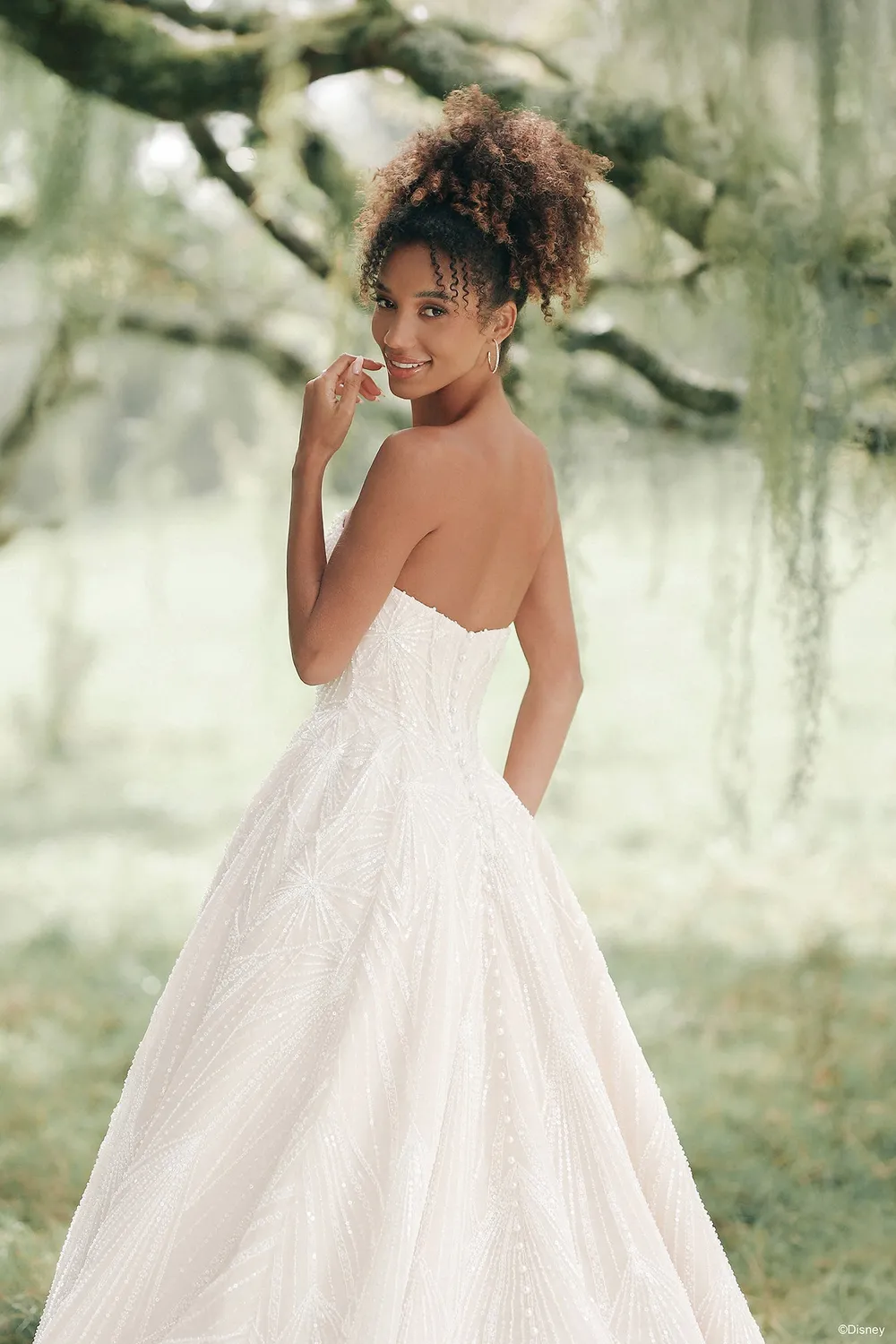 Allure Bridal Disney Fairy Tale Weddings D478 Tiana brudekjole light gold