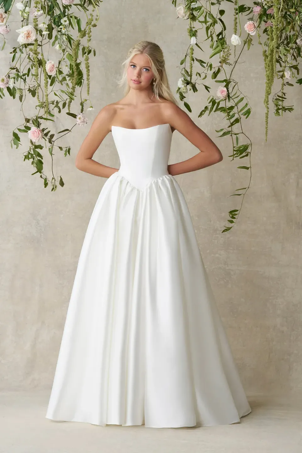 Allure Bridal R3978 brudekjole Ivory mikado