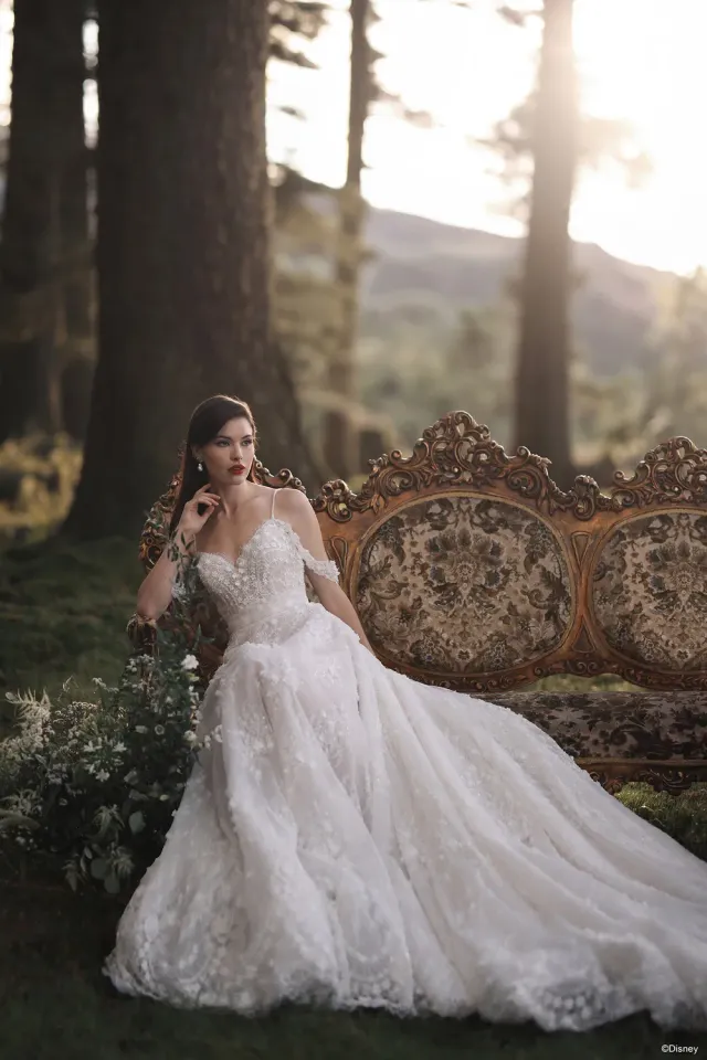 Allure Bridal Disney Platinum DP457 Snehvide brudekjole