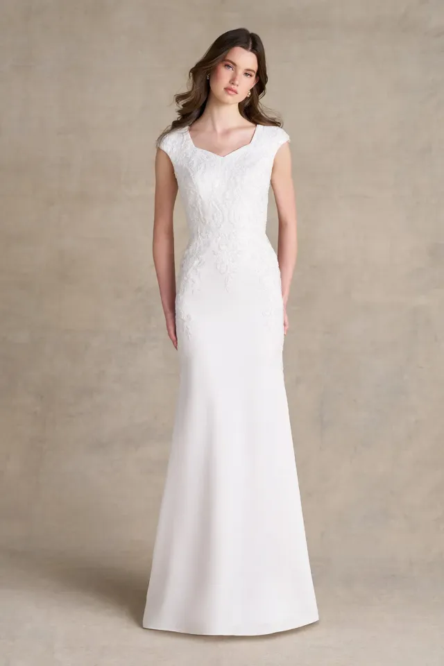 Allure Bridal M806NC brudekjole ivory satin korte ærmer