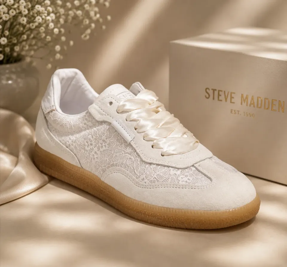 Panayotis CALLIOPE sneaker – hvide blonde sneakers til konfirmation