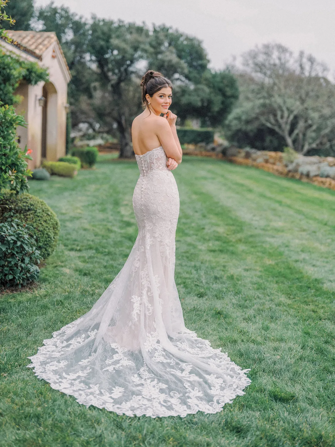 Allure Romance R3971 brudekjole Ivory Nude sheath
