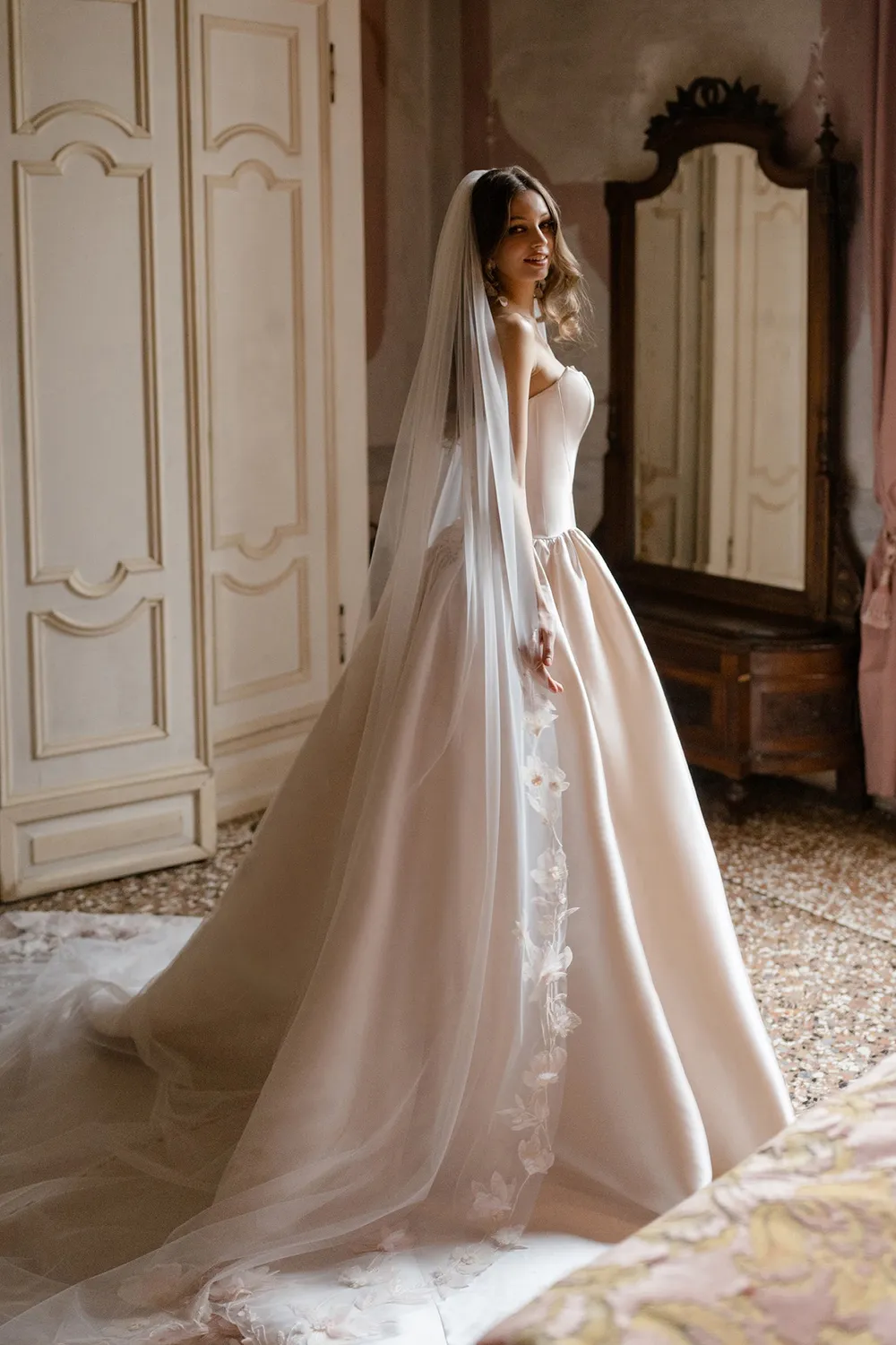 Allure Bridal Abella E617 Margaret brudekjole mikado rosé