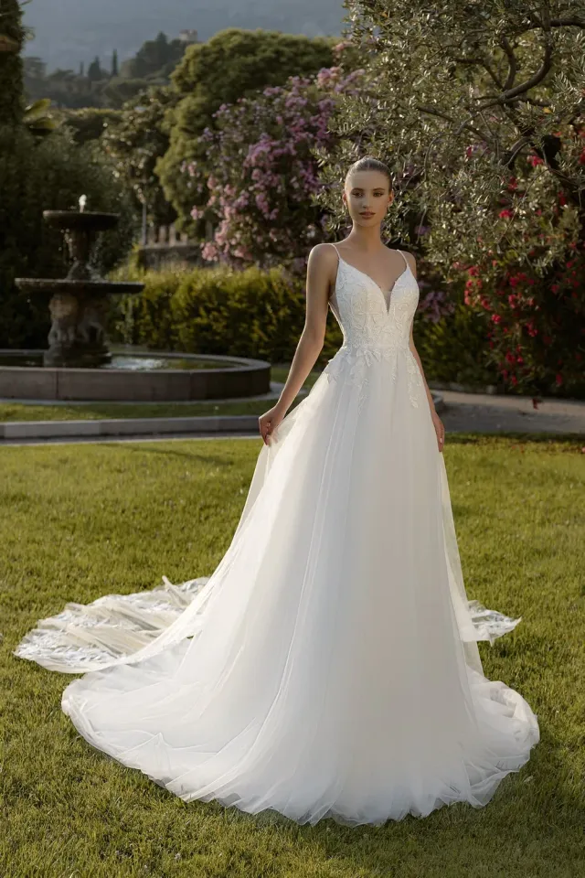 Bella by Eglantine BEL22406 brudekjole