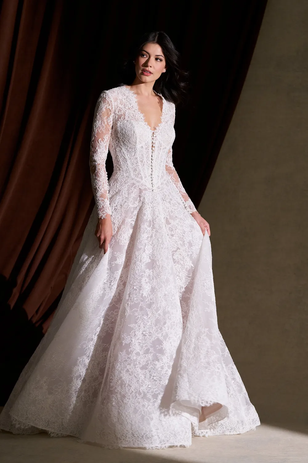 Allure Couture C843 blonde brudekjole Mocha lange ærmer A-line