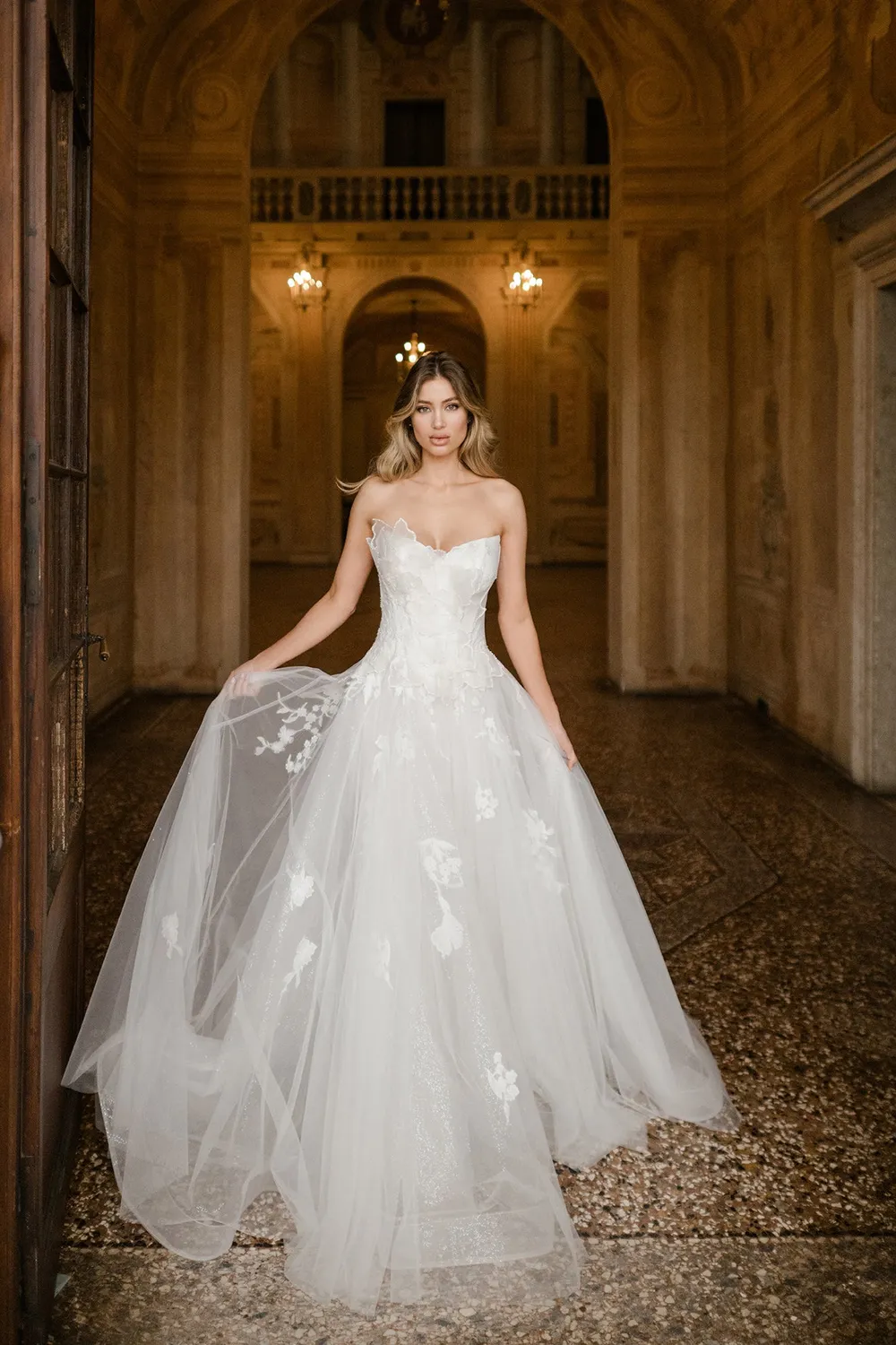 Allure Abella E600 Rosalie brudekjole Ivory tyl A-line