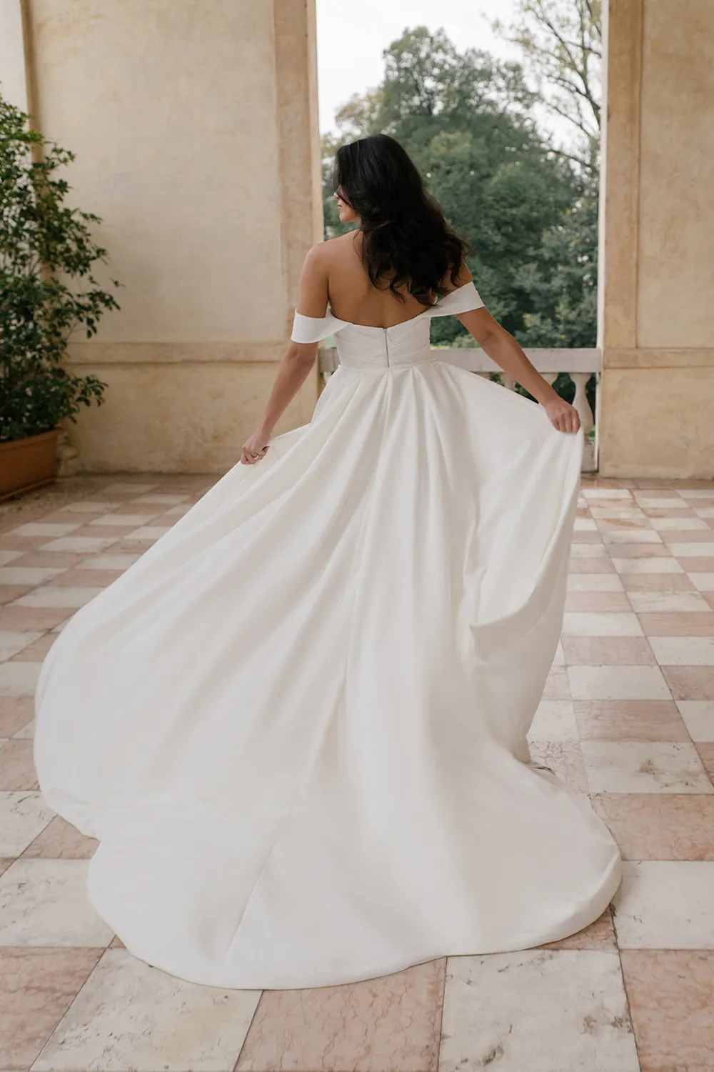 Allure Abella E614T Keira slæb ivory aftageligt crepe