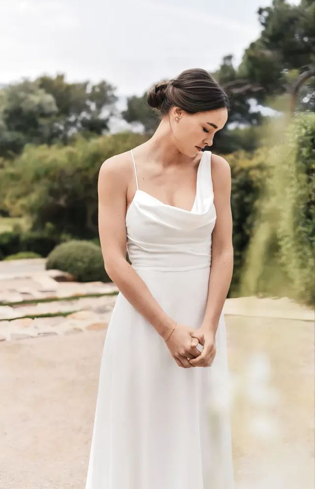 Bella by Eglantine BEL22523 brudekjole elegant model