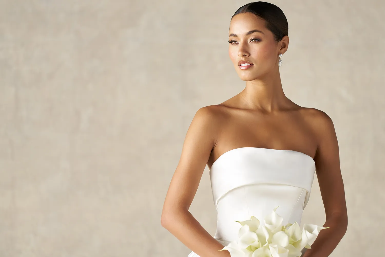Allure Bridal A1476P brudekjole Ivory satin basque waist