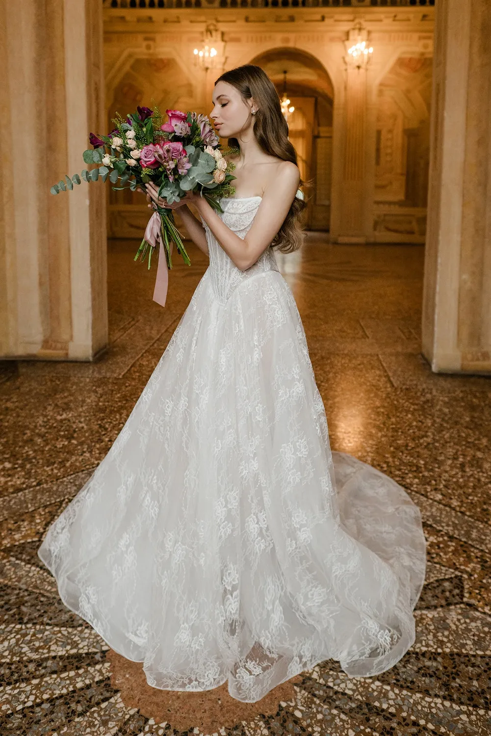 Allure Bridal Abella E615NC Camellia brudekjole Ivory/Nude blonde