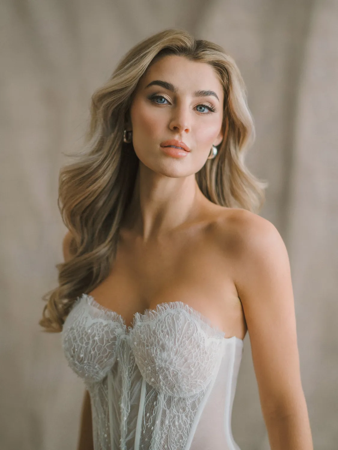 Abella E616 Arabella brudekjole nude/ivory sheath