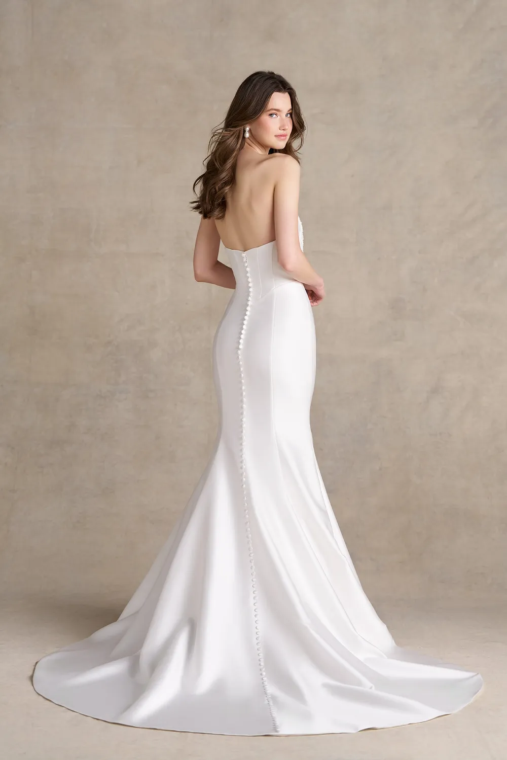 Allure Bridal R3981 brudekjole ivory mikado fit-and-flare