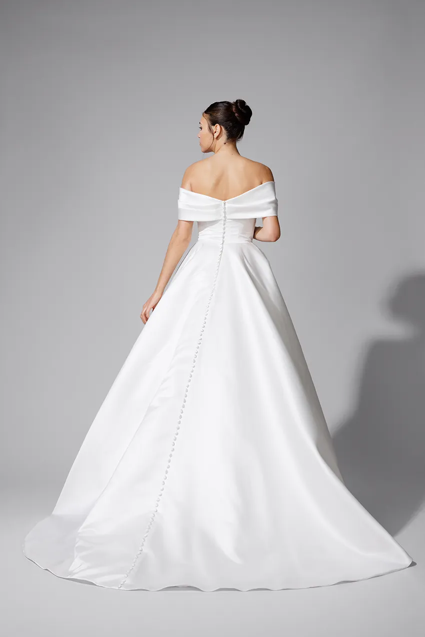 Bella by Eglantine BEL22735 brudekjole satin ivory eller hvid
