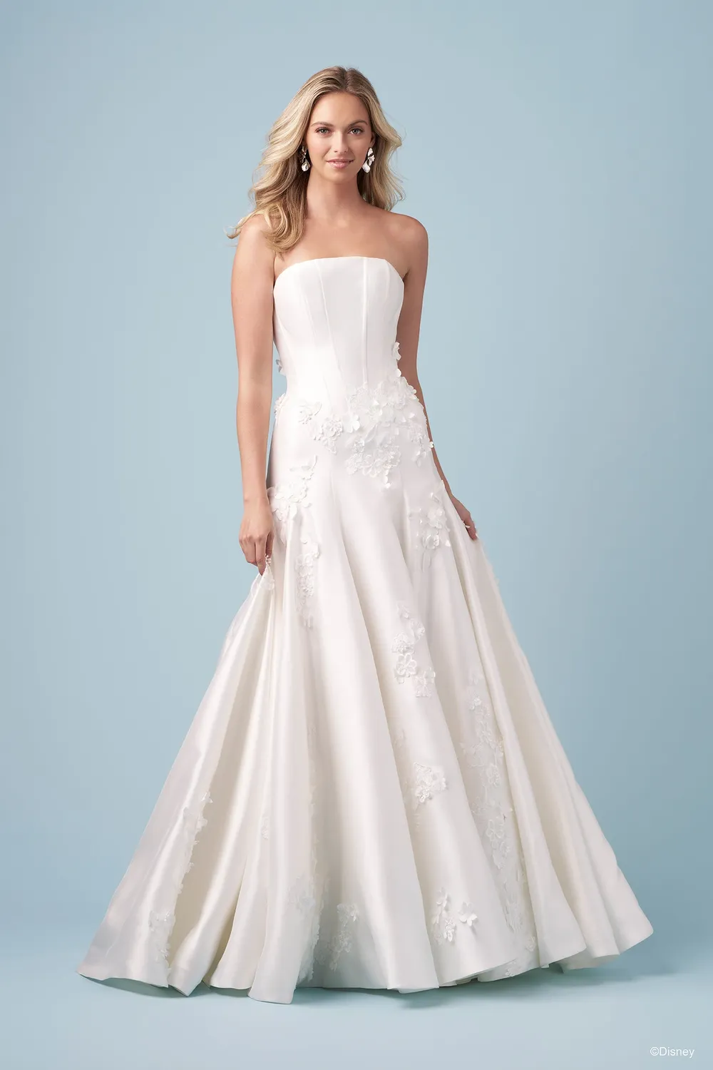 Allure Bridal D461 Aurora brudekjole Ivory 3D-blomster