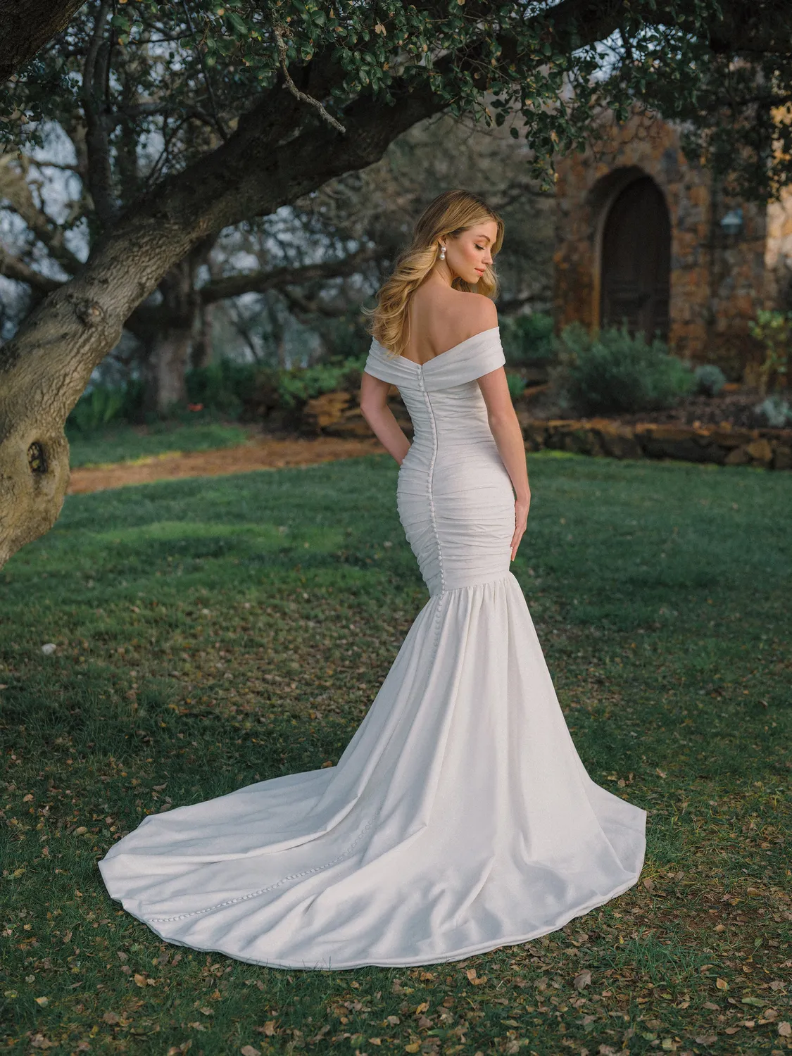 Allure Bridals A1483 brudekjole ivory havfrue satin