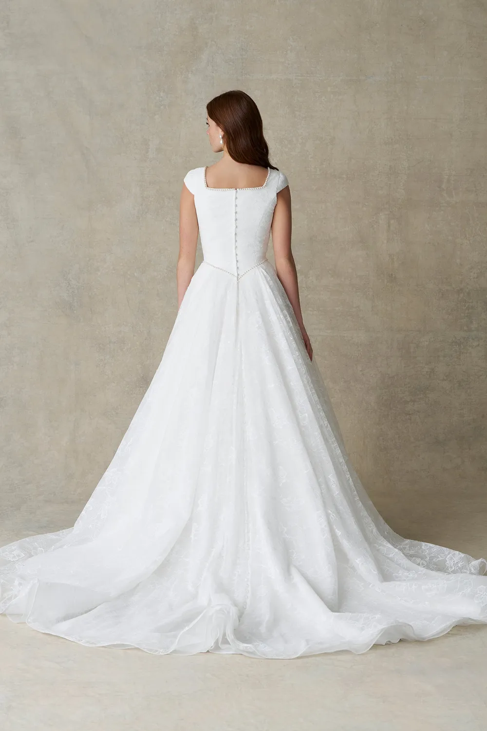 Allure Modest M800NC brudekjole ivory blonde A-line