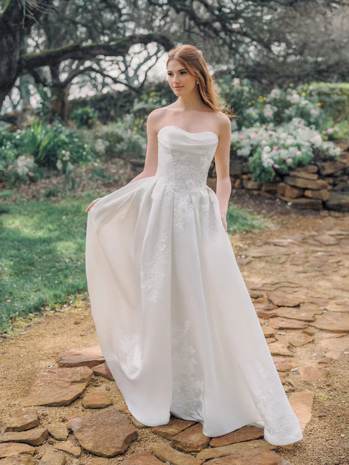 Allure Bridal Romance R3972 satin brudekjole ivory