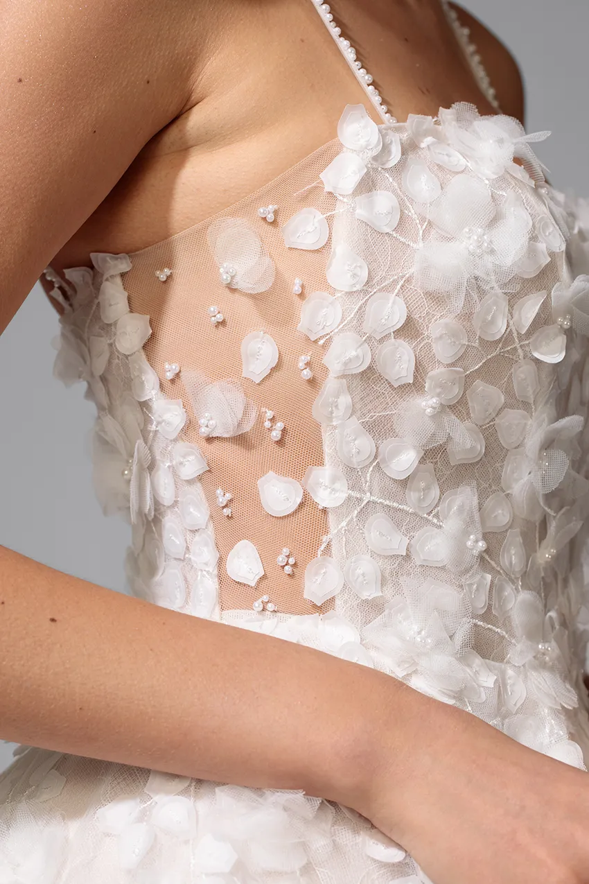 Bella by Eglantine BEL22726 brudekjole – prinsessesnit