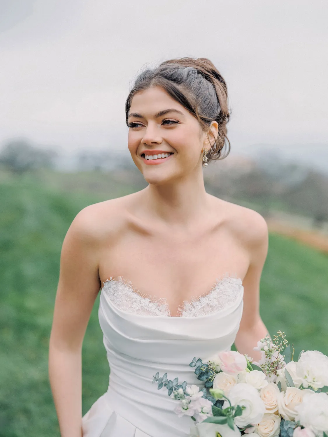 Allure Bridal Allure Romance R3975 brudekjole Ivory/Nude mikado ballgown