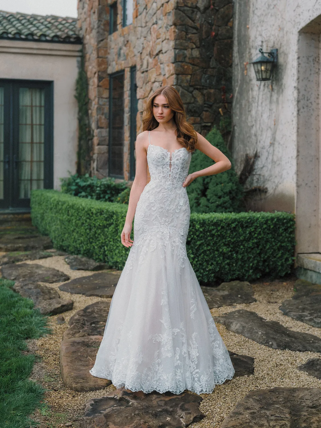 Allure Bridals A1475 brudekjole Champagne Ivory glimmer