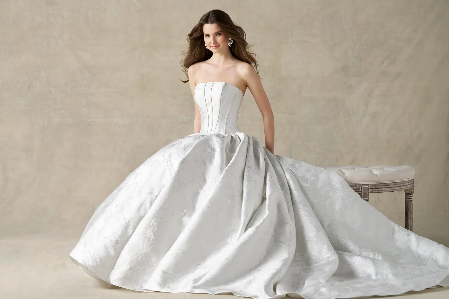 Allure Bridals A1482 brudekjole sølv brokade