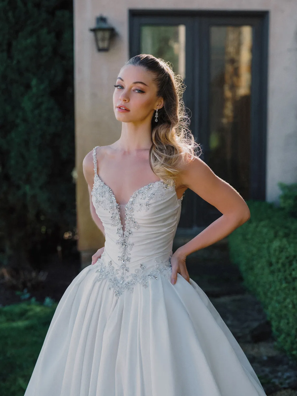 Allure Bridal A1484 brudekjole Ivory/Nude/Silver Mikado