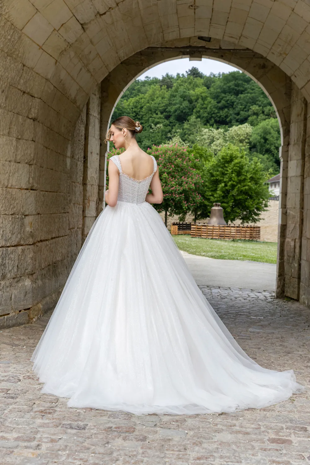 Bella by Eglantine BEL22630 brudekjole