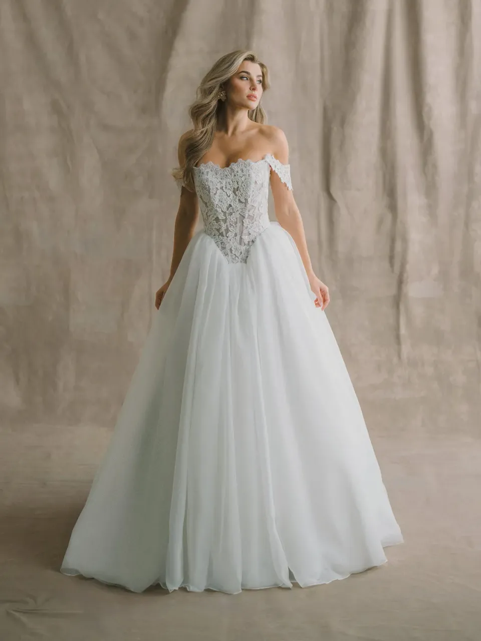 Abella E625 Mary Delany brudekjole Ivory organza
