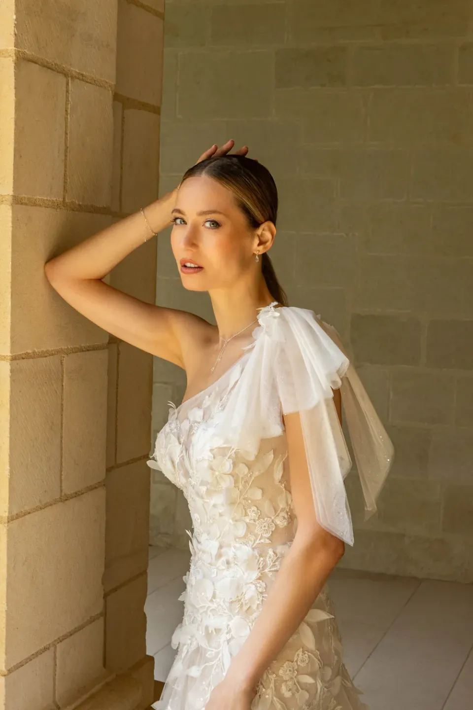 Bella by Eglantine BEL22608 brudekjole til bryllup