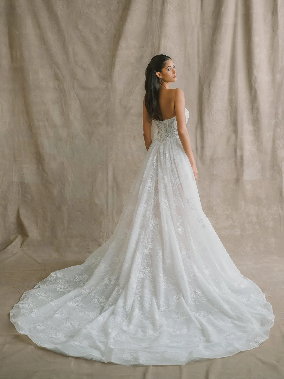 Allure Bridal Abella E615NC Camellia brudekjole Ivory/Nude blonde