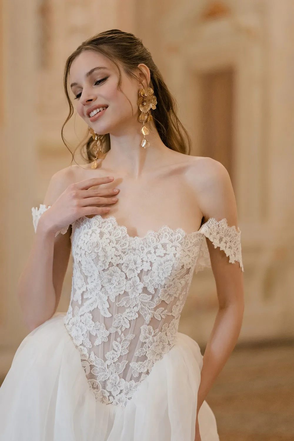 Abella E625 Mary Delany brudekjole Ivory organza