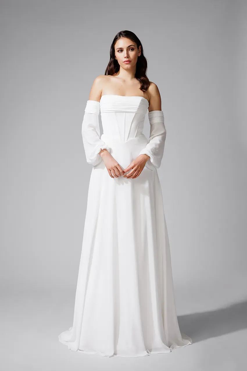 Bella by Eglantine BEL22718 brudekjole med lange ærmer
