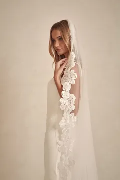 Made With Love Bridal Elsie brudeslør blondekant