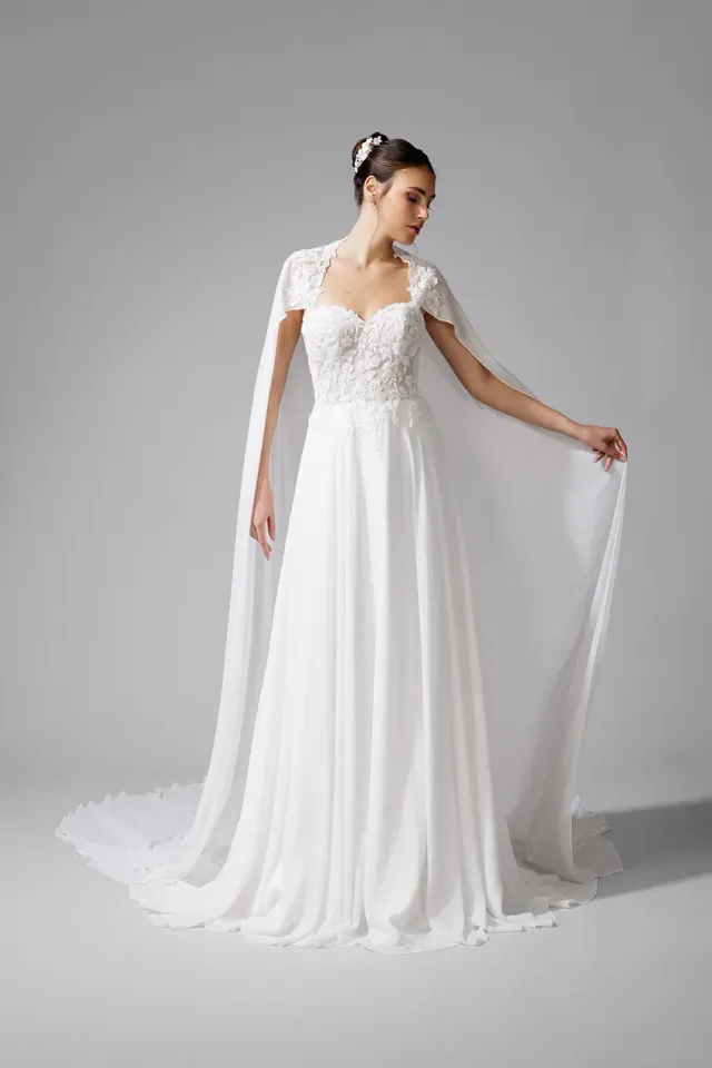 Bella by Eglantine BEL22725 brudekjole med aftagelig cape