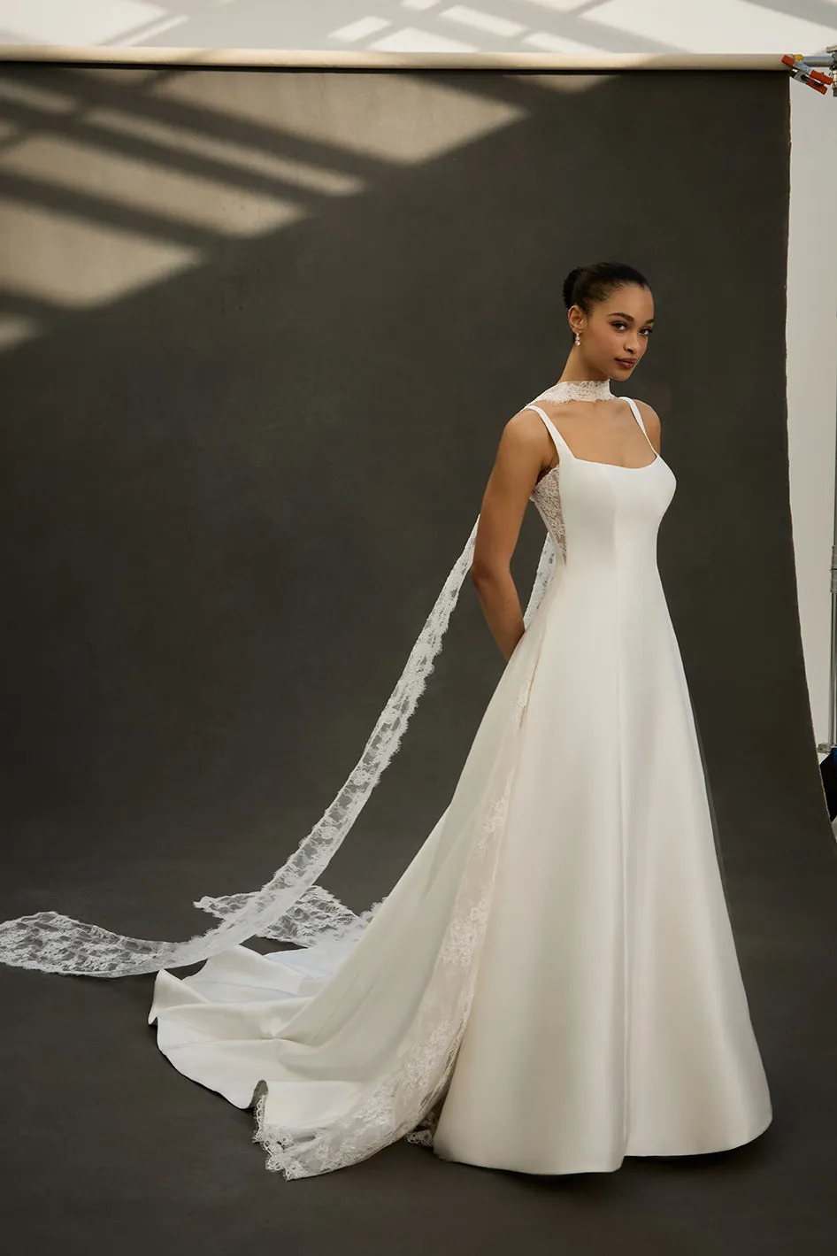 Allure Bridal Madison James MJ1281 Colbie brudekjole Ivory/Champagne/Nude mikado