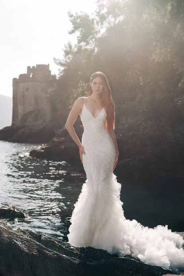 Allure Bridal DP450 Ariel brudekjole ivory med perler