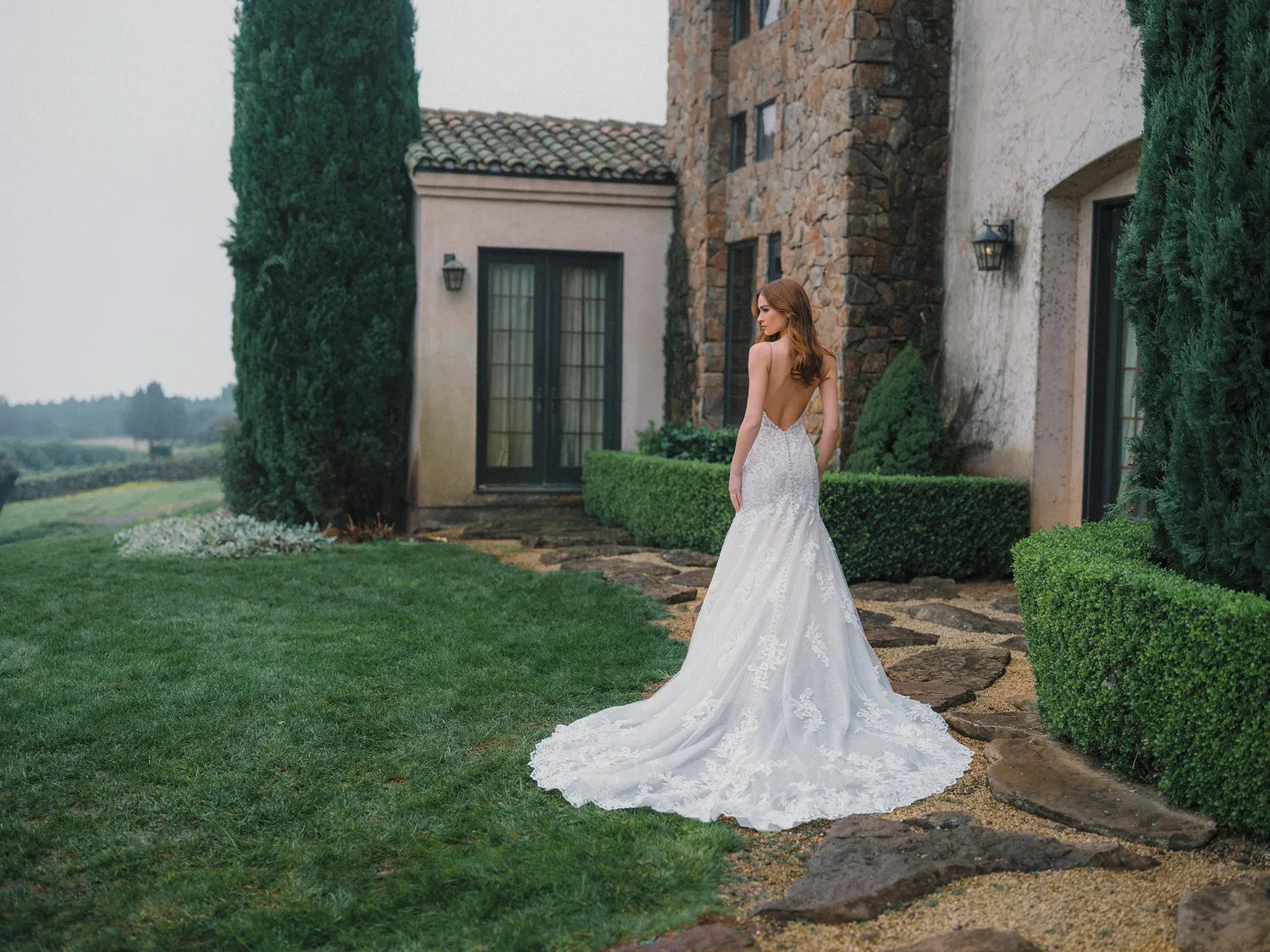 Allure Bridals A1475 brudekjole Champagne Ivory glimmer
