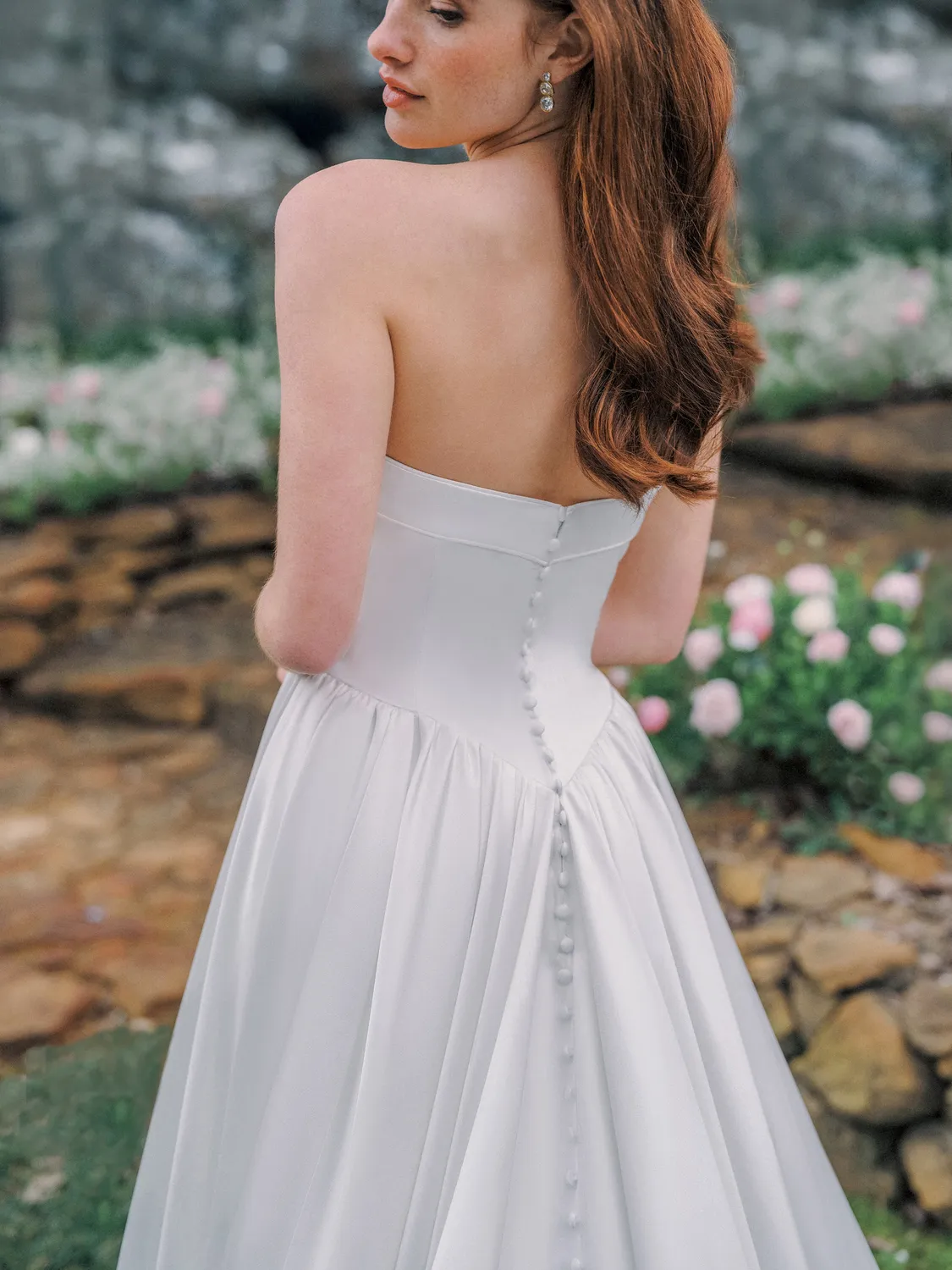 Allure Romance R3988 brudekjole ivory satin A-facon