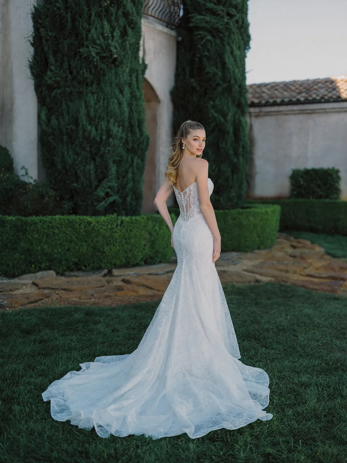 Allure Bridals A1481 brudekjole Sand Ivory Nude stropløs