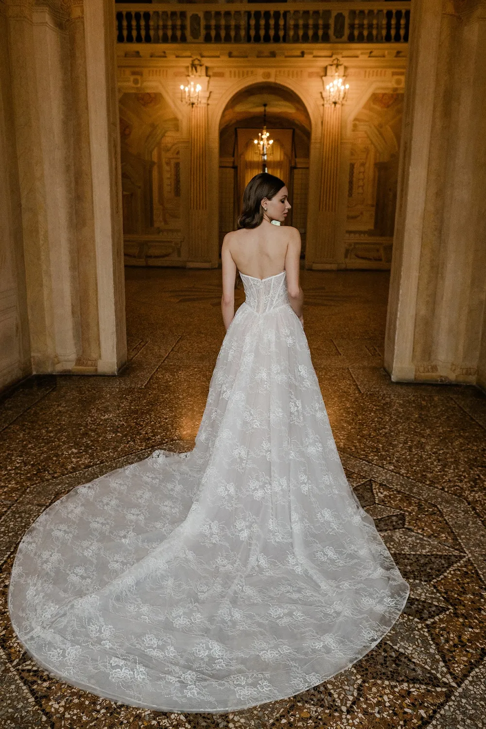 Allure Bridal Abella E615NC Camellia brudekjole Ivory/Nude blonde