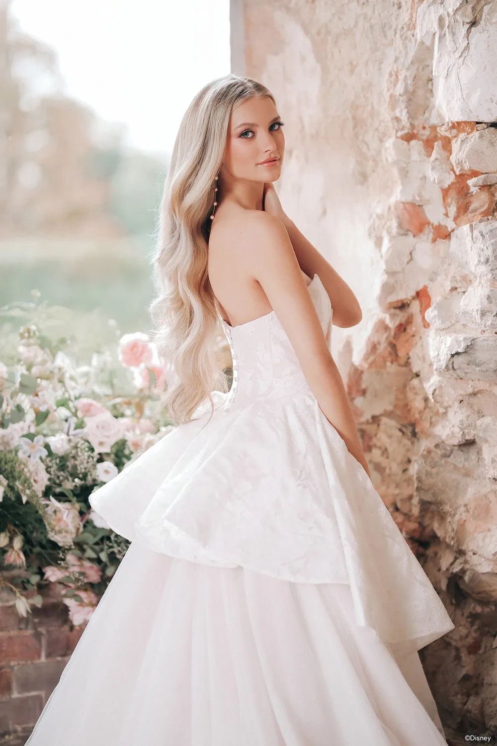 Allure Bridal Disney Fairy Tale Weddings D466 Rapunzel brudekjole Lavender/Ivory blonde ballgown
