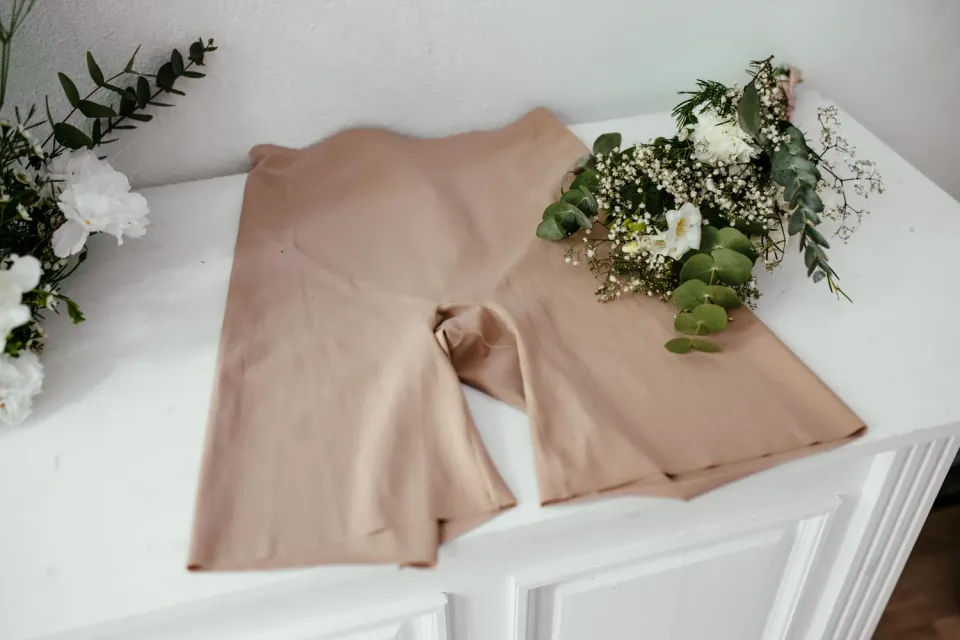 Sanna Lindström Shape-Hose shapewear sort