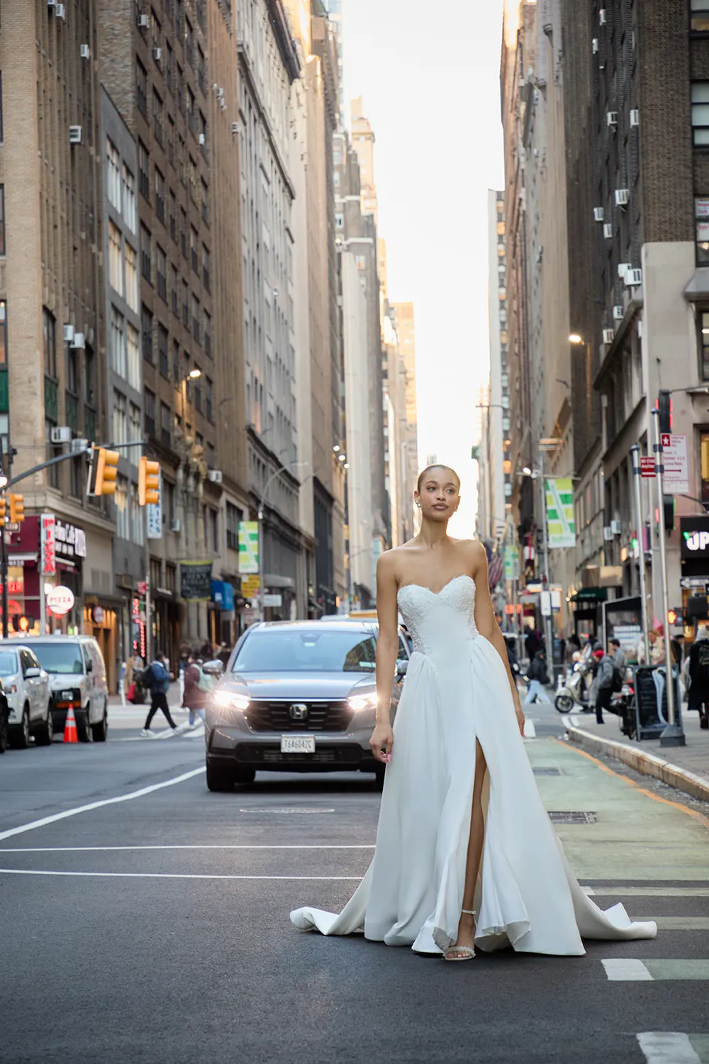Allure Bridal Madison James MJ1284 Corinne brudekjole Ivory satin