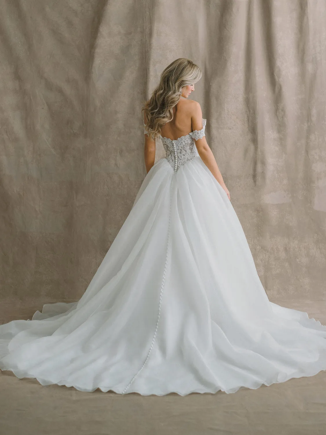 Abella E625 Mary Delany brudekjole Ivory organza
