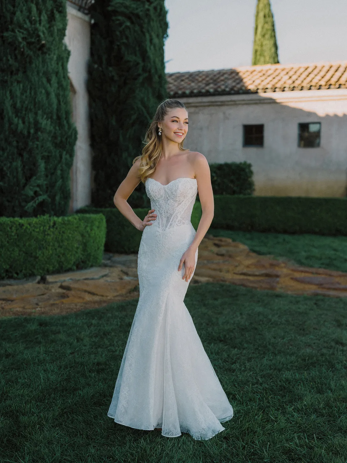Allure Bridals A1481 brudekjole Sand Ivory Nude stropløs
