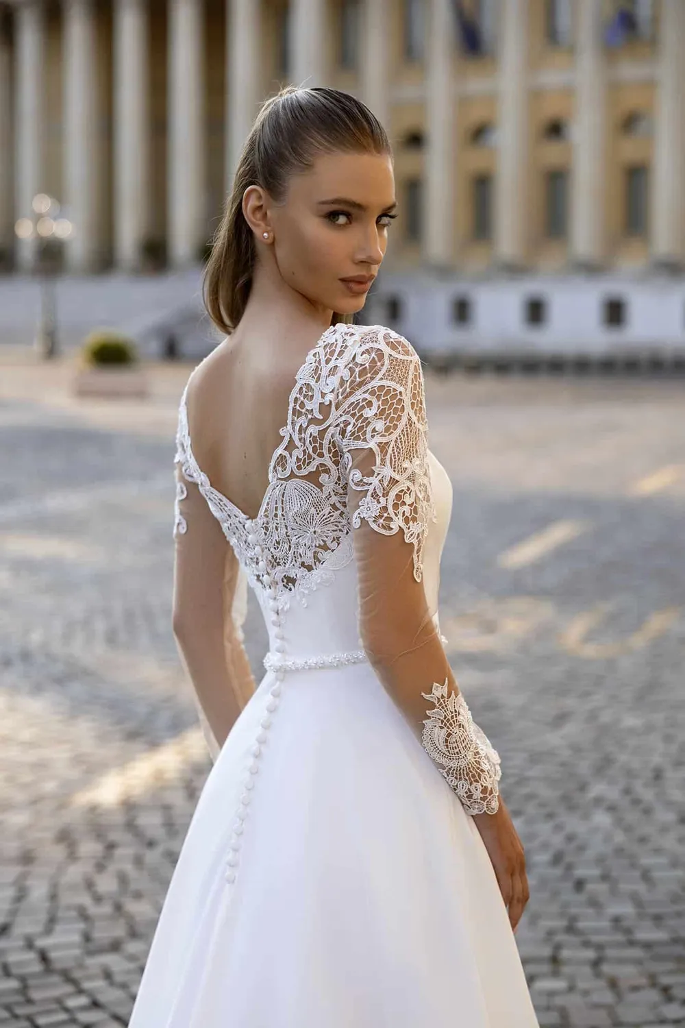 Bella by Eglantine BEL22431 brudekjole