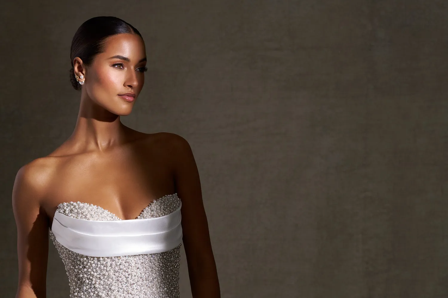 Allure Couture C846 brudekjole ivory perler mikado
